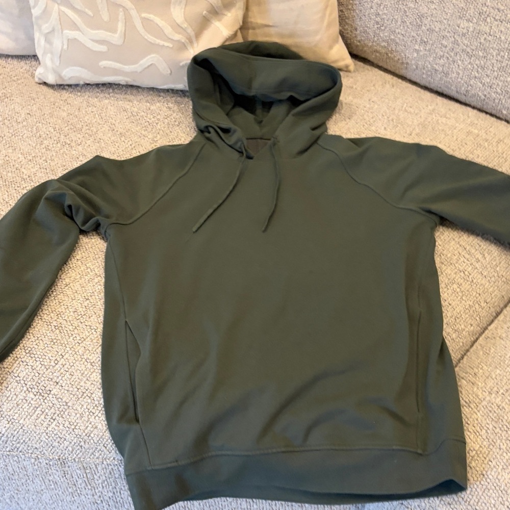 lululemon athletica Men's Olive Hoodie Pullover